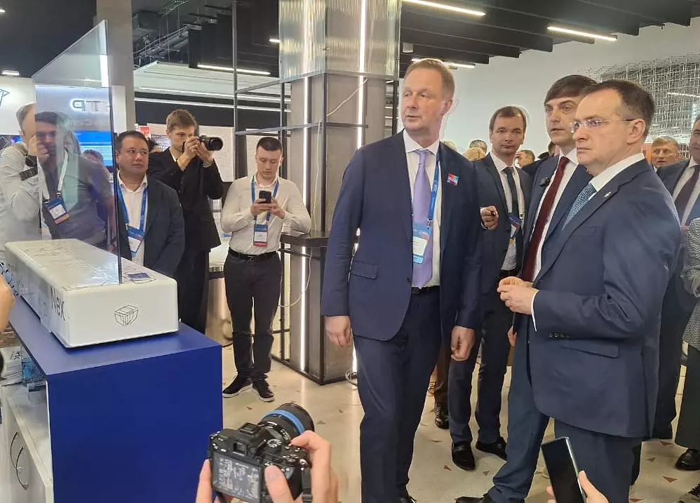 Основное изображение